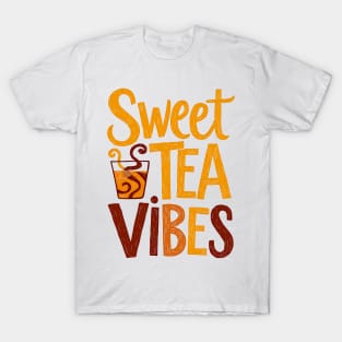 This retro-style sweet tea design is perfect for southern girls tea drinkers T-Shirt